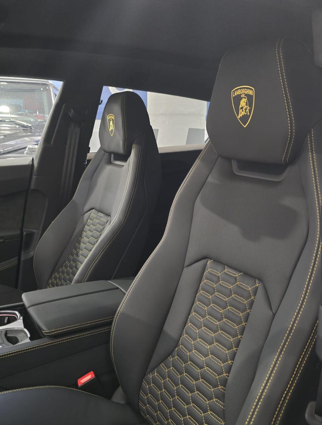 Lamborghini Urus 650 CV - Imagen 2